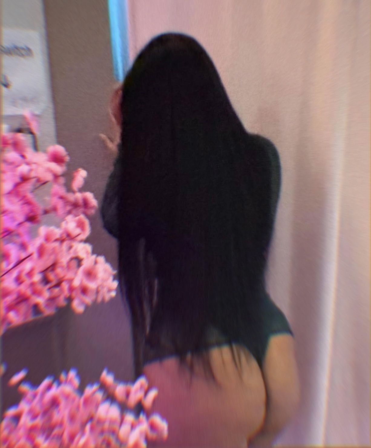 Kendra, attendant at Sunshine Spa Toronto