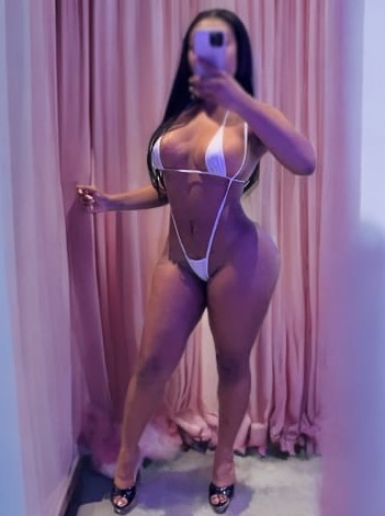 Maya, attendant at Sunshine Spa Toronto
